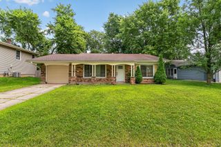 140 Tamarack Drive, Bolingbrook, IL 60440