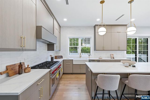 4 Athens Road, Millburn, NJ 07078