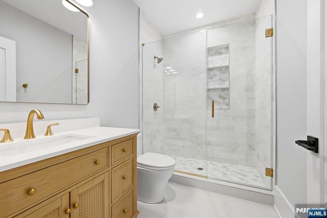 4 Athens Road, Millburn, NJ 07078