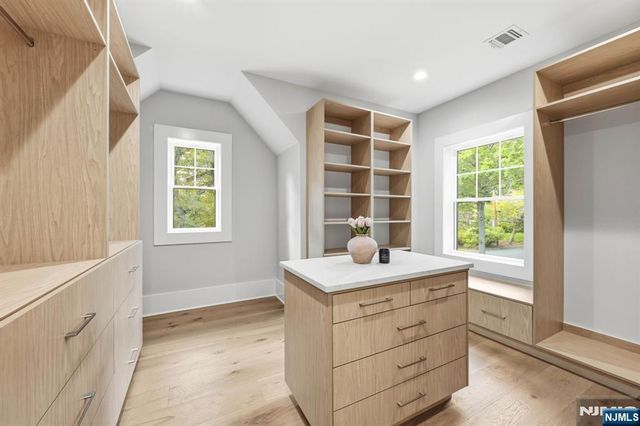 4 Athens Road, Millburn, NJ 07078