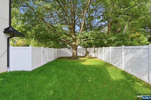 4 Athens Road, Millburn, NJ 07078