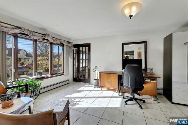 4 Highfield Court, Wayne, NJ 07470