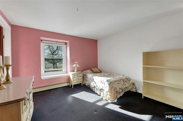 4 Highfield Court, Wayne, NJ 07470