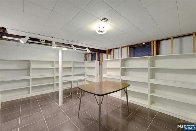 4 Highfield Court, Wayne, NJ 07470