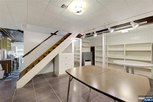 4 Highfield Court, Wayne, NJ 07470