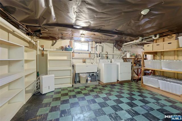 4 Highfield Court, Wayne, NJ 07470