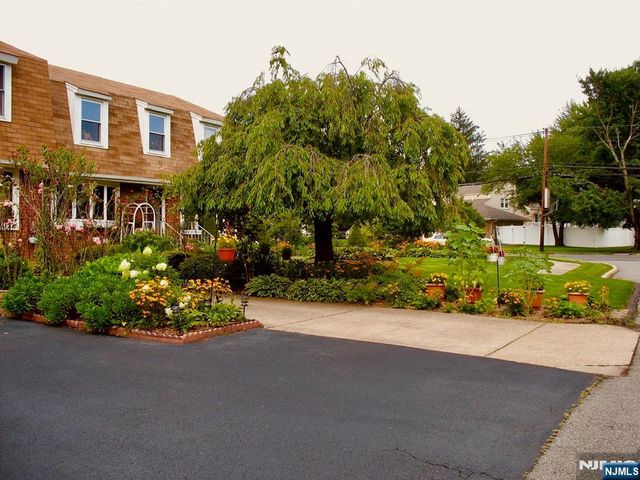 4 Highfield Court, Wayne, NJ 07470