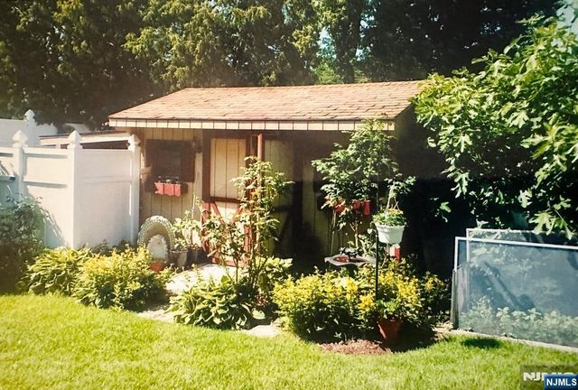 4 Highfield Court, Wayne, NJ 07470