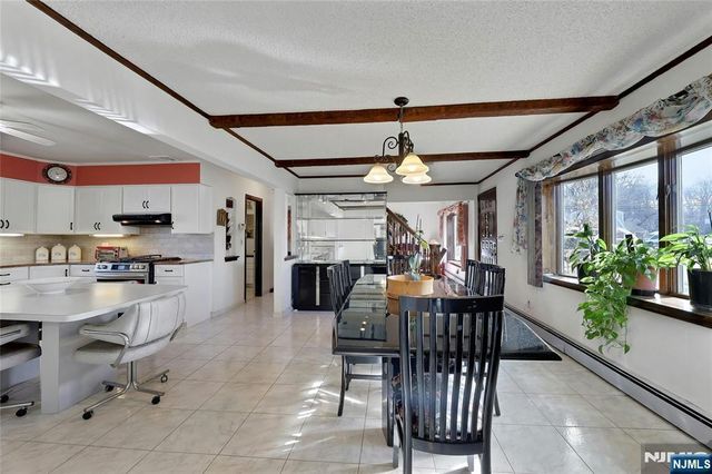 4 Highfield Court, Wayne, NJ 07470