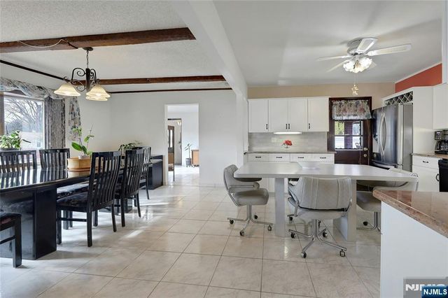 4 Highfield Court, Wayne, NJ 07470