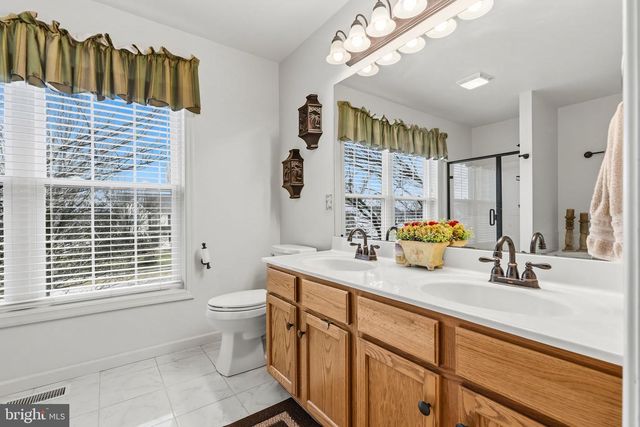 370 REDBUD DR, Oxford, PA 19363