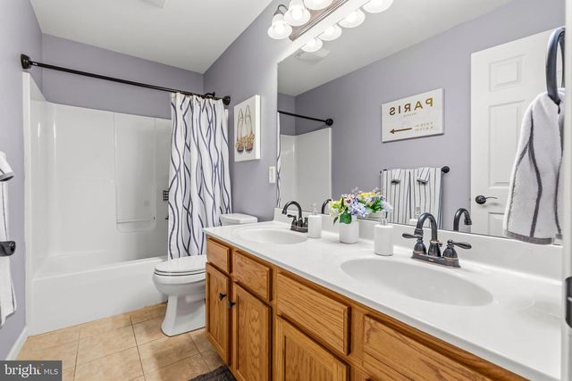 370 REDBUD DR, Oxford, PA 19363