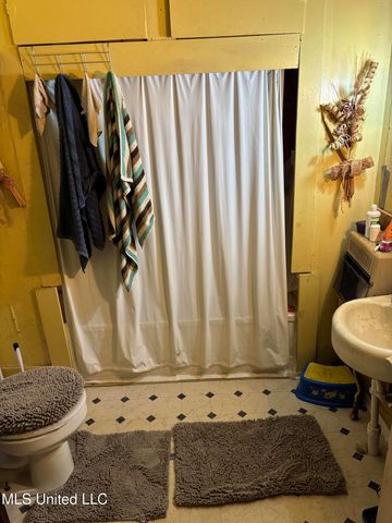 15 E Franklin Street Street, Natchez, MS 39120