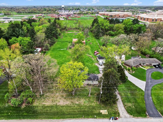 12706 Grant Street, Crown Point, IN 46307