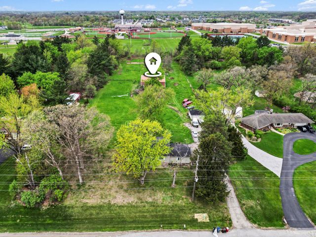 12706 Grant Street, Crown Point, IN 46307