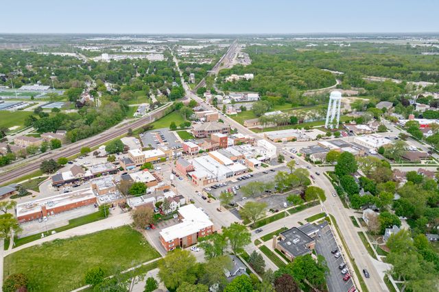 434 E Washington Street, West Chicago, IL 60185