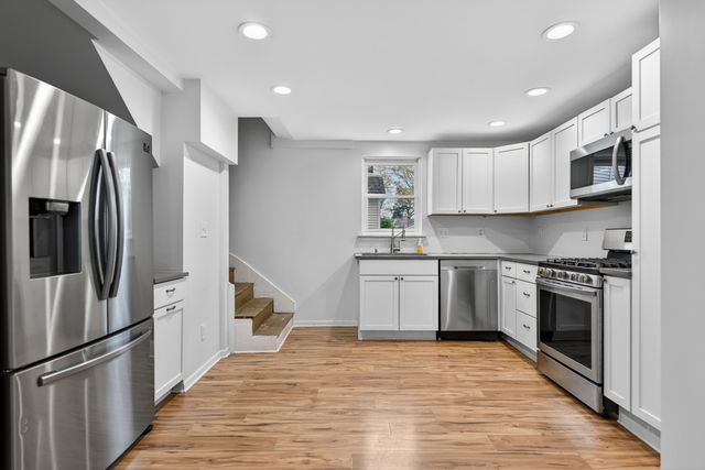 434 E Washington Street, West Chicago, IL 60185