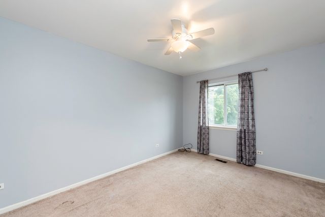 1851 Salem Court, Gurnee, IL 60031