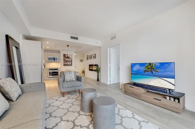 45 SW 9 ST 1905, Miami, FL 33130