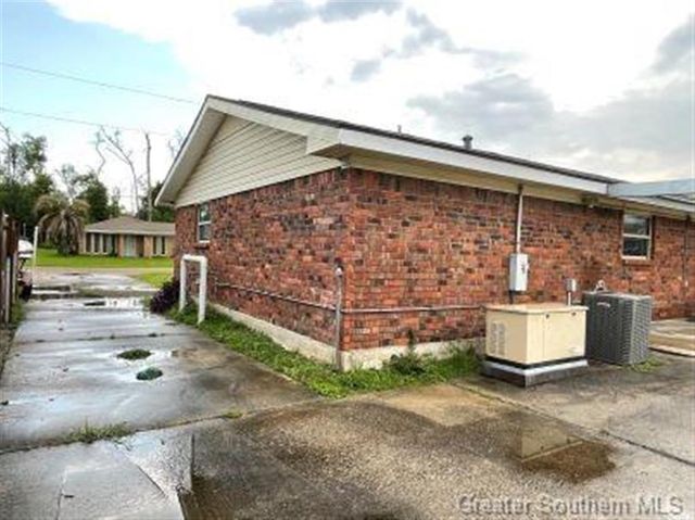 2115 N Rose Park Avenue, Sulphur, LA 70663