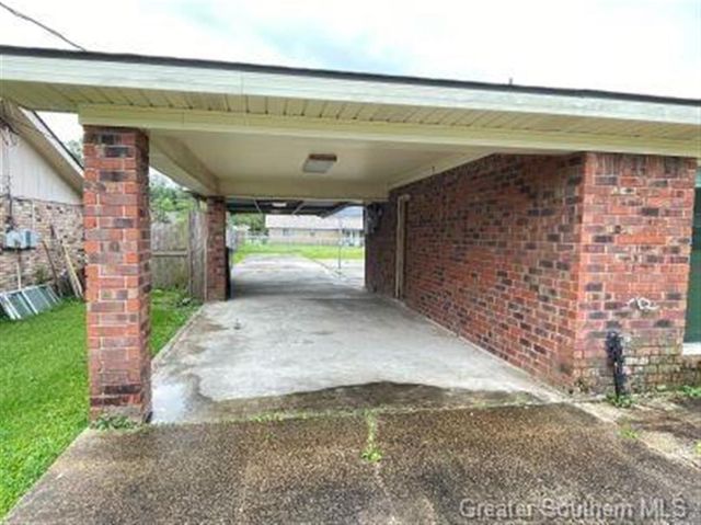 2115 N Rose Park Avenue, Sulphur, LA 70663
