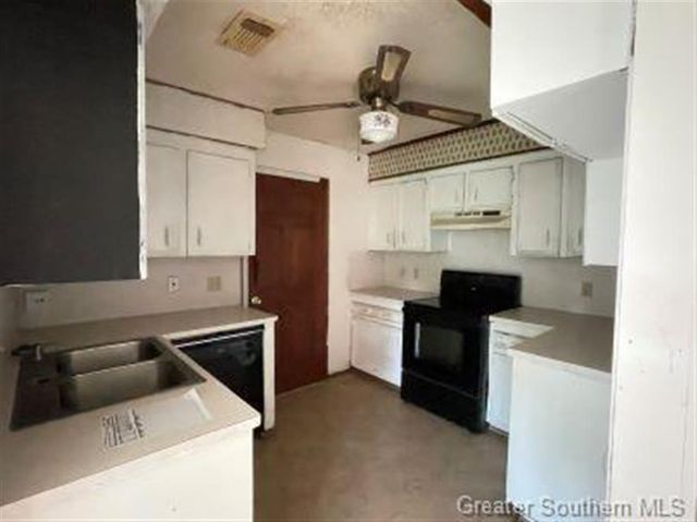 2115 N Rose Park Avenue, Sulphur, LA 70663