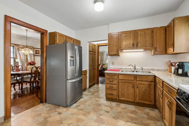 1418 Queen Avenue N, Minneapolis, MN 55411