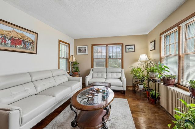 1418 Queen Avenue N, Minneapolis, MN 55411