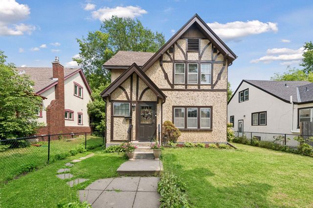 1418 Queen Avenue N, Minneapolis, MN 55411