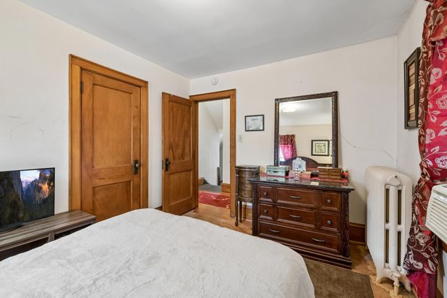 1418 Queen Avenue N, Minneapolis, MN 55411