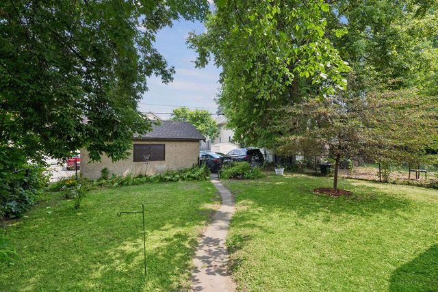 1418 Queen Avenue N, Minneapolis, MN 55411