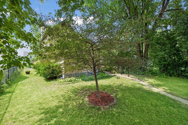 1418 Queen Avenue N, Minneapolis, MN 55411