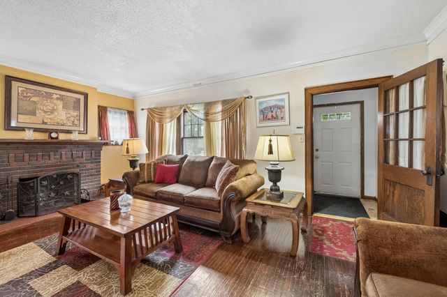 1418 Queen Avenue N, Minneapolis, MN 55411