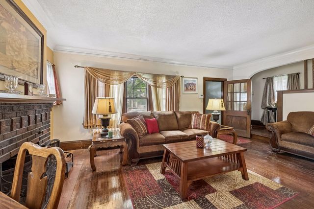 1418 Queen Avenue N, Minneapolis, MN 55411