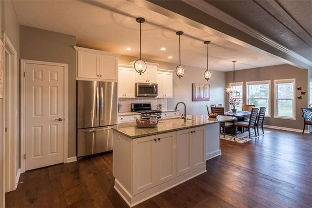 5850 Monarch Drive, Farmington, NY 14425