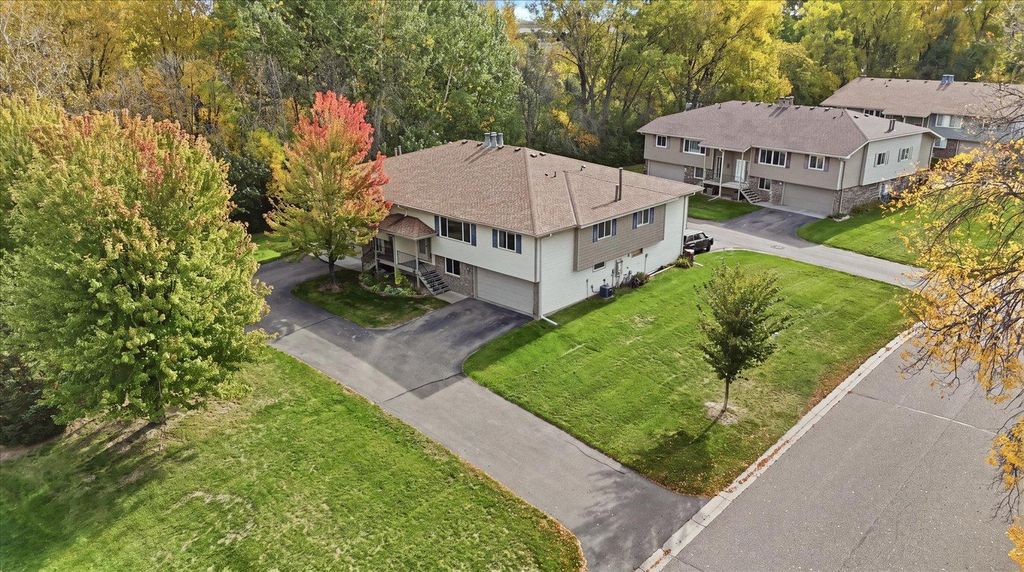 6838 Sandlewood Road, Woodbury, MN 55125 — photo 3