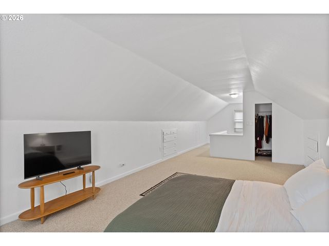 4773 N YALE St, Portland, OR 97203