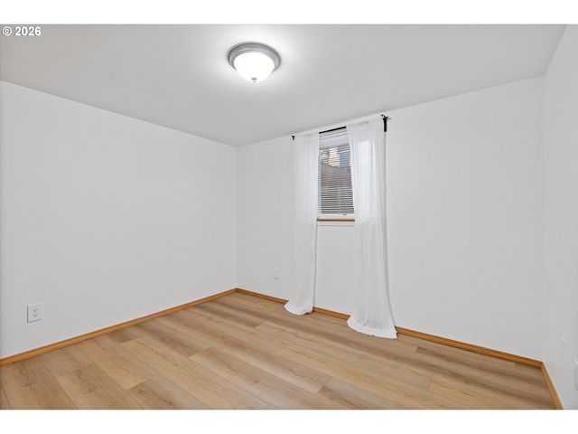 4773 N YALE St, Portland, OR 97203