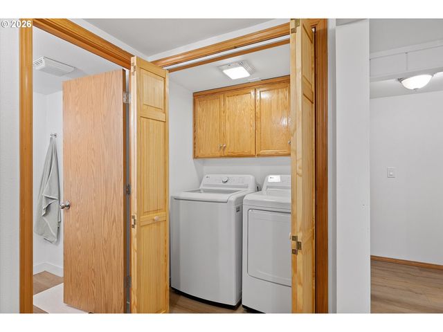 4773 N YALE St, Portland, OR 97203