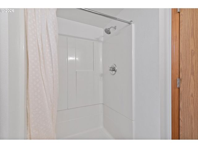 4773 N YALE St, Portland, OR 97203