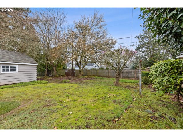 4773 N YALE St, Portland, OR 97203