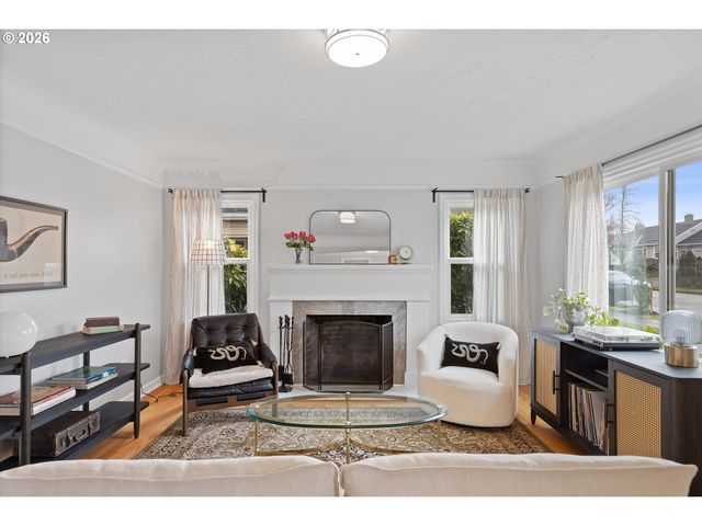 4773 N YALE St, Portland, OR 97203