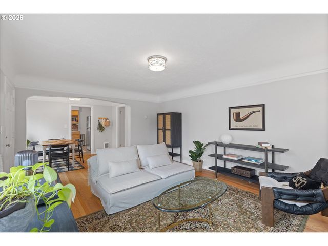 4773 N YALE St, Portland, OR 97203