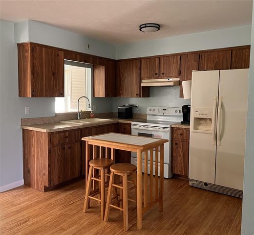 1176 W BUTTONBUSH DR, Beverly Hills, FL 34465