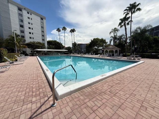 2215 CYPRESS ISLAND Drive 505, Pompano Beach, FL 33069