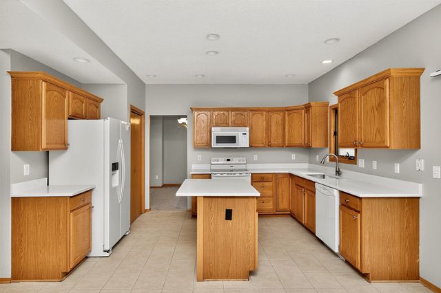 7893 Aspen Drive, West Des Moines, IA 50266