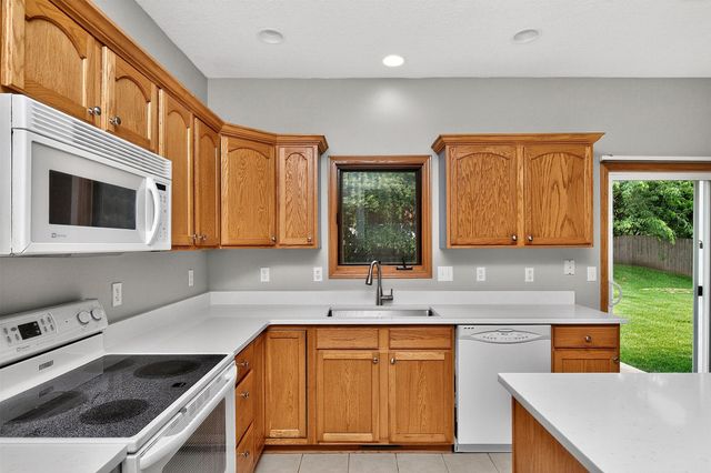7893 Aspen Drive, West Des Moines, IA 50266