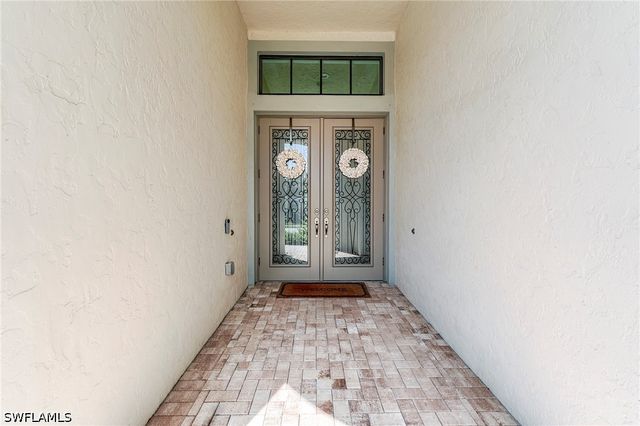 9327 Woodhurst DR, Naples, FL 34120