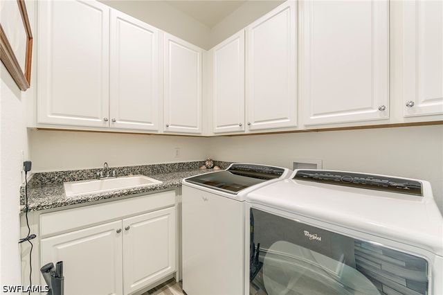 9327 Woodhurst DR, Naples, FL 34120