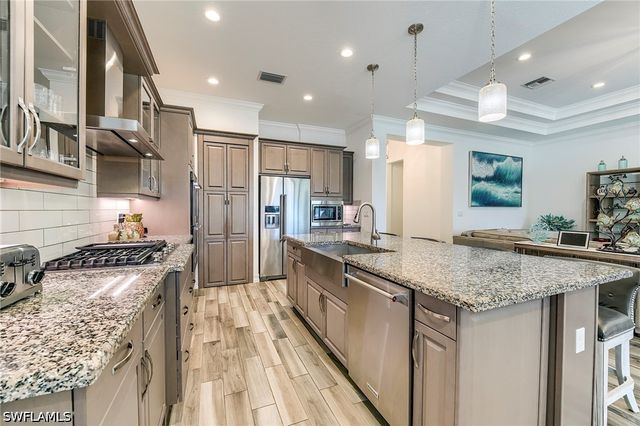9327 Woodhurst DR, Naples, FL 34120